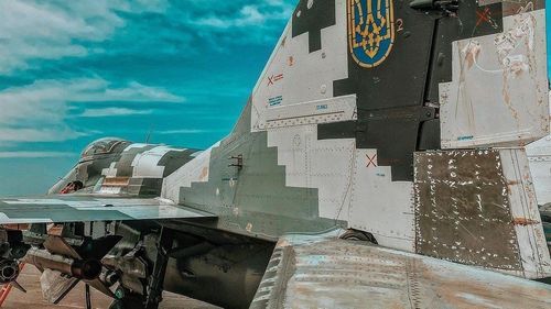 VIDEO Imagini spectaculoase cu avioane ucrainene care zboară la joasă înălțime și trec pe deasupra copacilor pentru a evita să fie doborâte