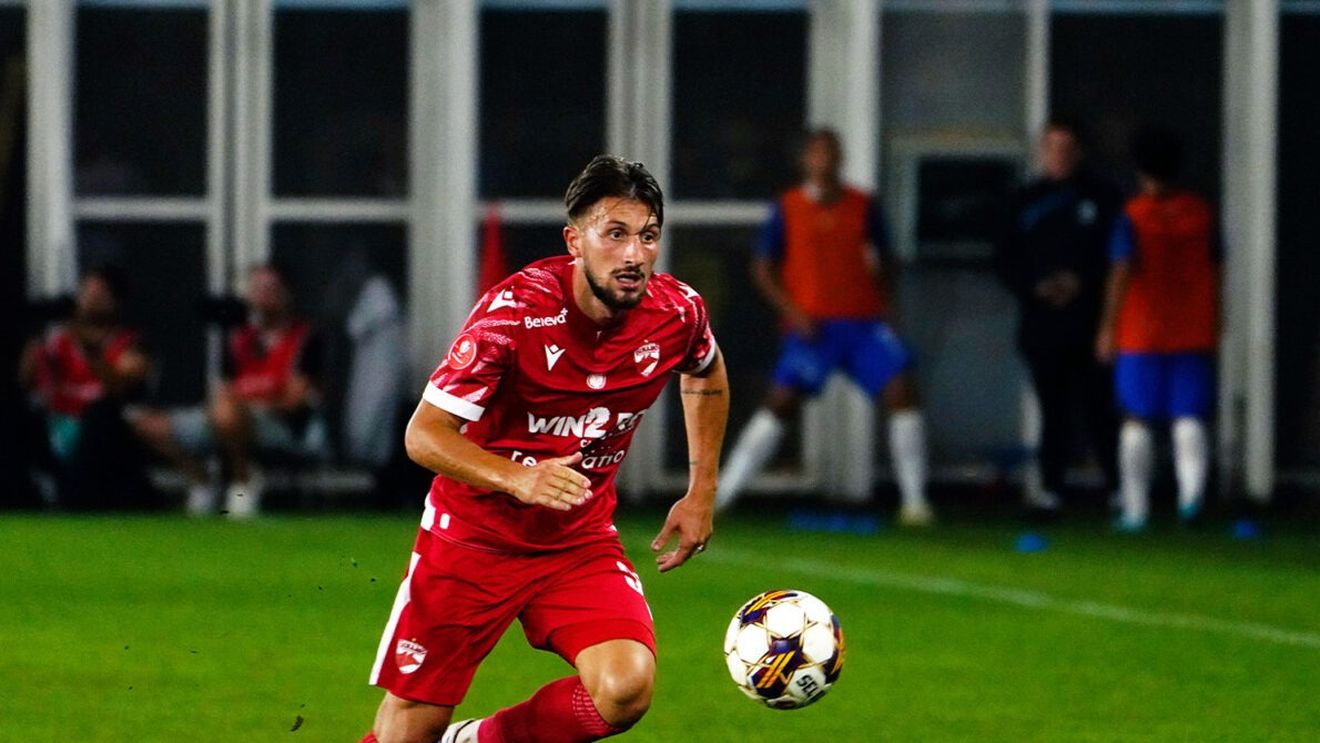 Dinamo Bucureşti, învinsă de Farul Constanța într-un meci din etapa a 10-a a Superligii de fotbal