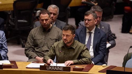 Președintele Zelenski a părăsit sala înainte ca reprezentantul Rusiei să se adreseze Consiliului de Securitate al ONU/ Lavrov acuză Occidentul că apelează "selectiv" la normele și principiile Națiunilor Unite