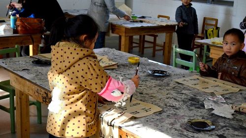 China: Autoritățile din Shanghai cer școlilor să țină cursuri online, începând cu 19 decembrie