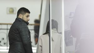 Fost manechin și abonat la cluburile de lux, fiul lui Gabriel Oprea vrea să se angajeze la Ministerul Agriculturii