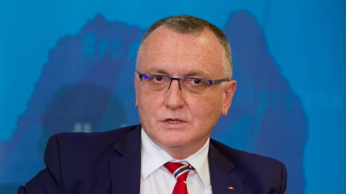 Suspendarea cursurilor în toate universitățile din România și identificarea de soluții online – recomandarea Consiliului Rectorilor, anunță Sorin Cîmpeanu