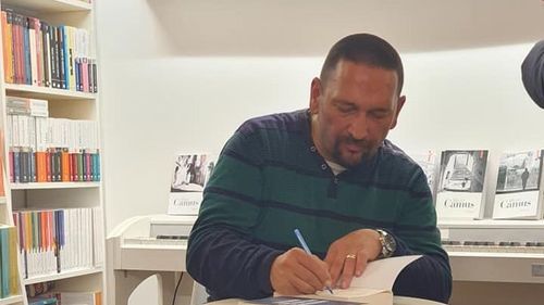 Foștii anchetatori ai lui Traian Berbeceanu cer în instanță retragerea cărții ”Radiografia unei mârșăvii judiciare” și daune de 15.000 de euro fiecare. Reacția fostului comisar