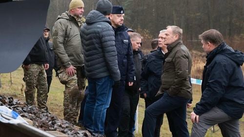 Premierul Poloniei afirmă că au fost identificați doi ucraineni care lucrează pentru Rusia, în atacul liniei ferate care leagă Varșovia de Lublin și Ucraina