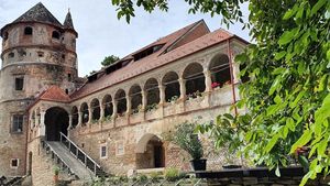 Pe toată Via Transilvanica, ziua 11. Am ajuns la Sibiu: pe coline răsar castele și biserici fortificate (Turnul Sfatului)