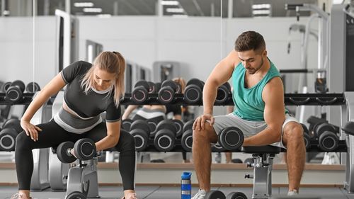 STUDIU Ce obiective au românii când se apucă de sport? 6 din 10 români care își fac abonament la sala sunt bărbați / 65% spun că scopul lor este să își crească masa musculară / Femeile își doresc să slăbească