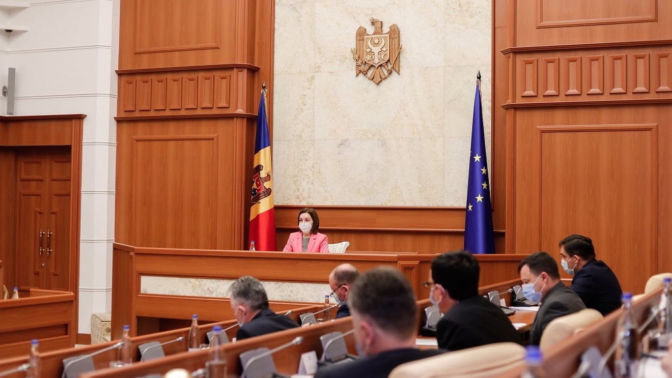 Comisia Electorală din Republica Moldova, îndemnată să creeze, pe perioada campaniei electorale, un grup de lucru care să depisteze și să investigheze posibile finanțări ilegale ale campaniilor partidelor politice