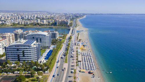 Turcia, Antalya: Coronavirusul nu-i împiedică pe turci să-și deschidă turismul. Hotelurile se pregătesc să-și deschidă serviciile de la sfârșitul lunii mai, când se încheie Ramadanul