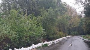 Cod roșu de ploi: Valea Portului din Constanța se închide traficului rutier din cauza riscului de surpare, anunță primăria / Primarul Chițac a îndemnat constănțenii să-și facă provizii pentru 48 de ore