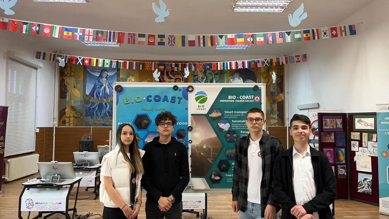 VIDEO O echipă de elevi din Galați a câștigat un premiu internațional pentru modernizarea „verde” a Falezei/ Ideile premiate: un robot care să cureţe selectiv Faleza, dale care generează electricitate, bărci cu hidrogeneratoare