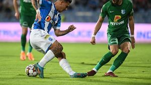 Meci spectaculos cu șapte goluri pe stadionul Ion Oblemenco: Farul Constanța pierde primul meci în Superligă după ce a condus cu 3-1 la pauză