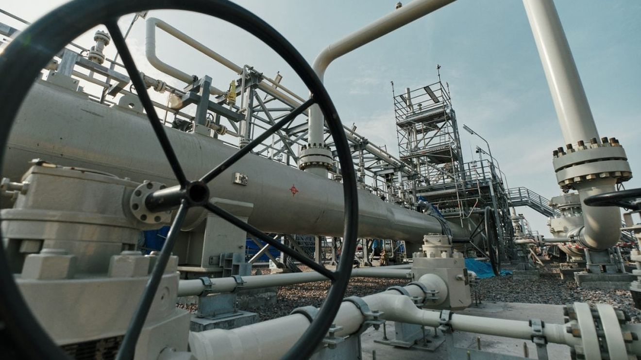 Manevrele Rusiei pe piața gazelor amplifică criza energetică: Prețurile cresc în Europa, pe măsura ce Moscova reduce fluxurile de alimentare a continentului