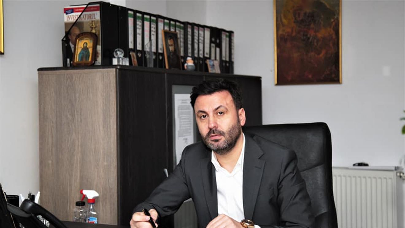 UPDATE Arest la domiciliu pentru Bogdan Bratu. Șeful Direcției Regionale de Drumuri și Poduri Craiova este acuzat că și-a falsificat diploma de licență. Procurorii propun arestul preventiv pentru 30 de zile