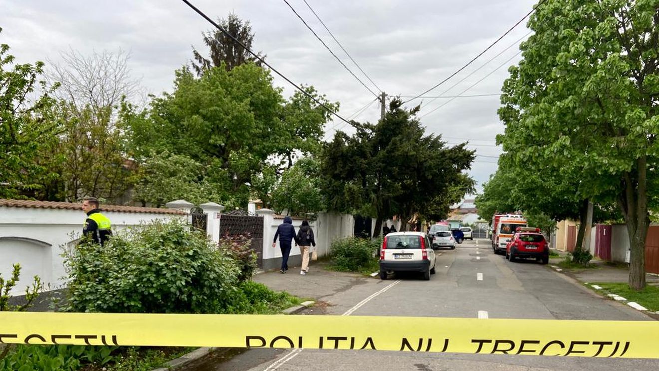 Tânăr înjunghiat mortal în faţa unui magazin dintr-o comună din Maramureş/ Suspect de comiterea crimei, un adolescent de 17 ani