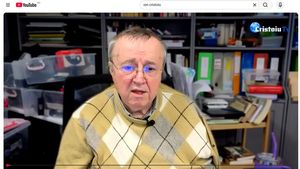 Ion Cristoiu, folosit de propaganda rusă pentru a-și promova minciunile despre drona care a lovit un bloc din Galați