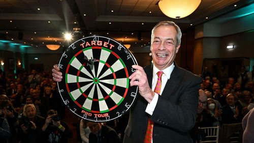 Un migrant afgan, condamnat la cinci ani de închisoare în Marea Britanie pentru amenințarea cu moartea la adresa lui Nigel Farage