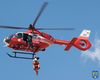 Bărbat suprins de o viitură pe un excavator dintr-o localitate din Dâmbovița, salvat cu un elicopter SMURD