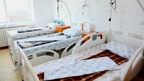 DOCUMENT Zero paturi de spital noi până în 2025. Ministerul Sănătății menține numărul actual de locuri pentru internări în următorii 3 ani / Construcția niciunui spital regional dintre cele opt promise încă din 2014 nu a început