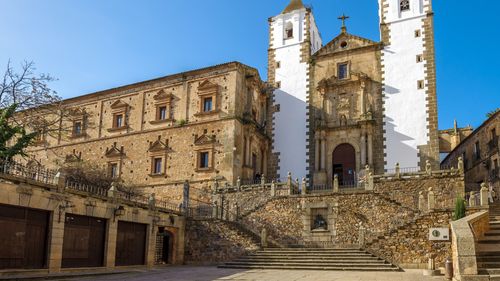 Un ghid al regiunilor din Spania care nu sunt saturate de turiști: La Rioja, Extremadura, Coasta de nord