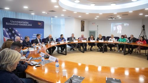 VIDEO Dezbatere G4Media și FPEE pe dezinformarea din sănătate/ Medicul Gindrovel Dumitra: Ministerul Educației trebuie să ia decizia introducerii cursurilor obligatorii pentru sănătate în școli, cu conținut adecvat / Eu pun la îndoială decizia părintelui de a nu expune un copil la aceste informații