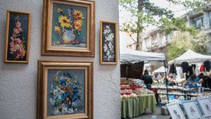 Târg de cadouri de Crăciun - între 8 şi 10 decembrie, la Muzeul Naţional al Ţăranului Român / Jucării, nuieluşe, măşti, ii, podoabe, opinci, străchini, oale, icoane...