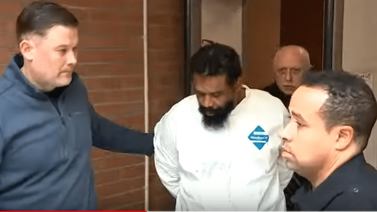 Bărbatul care a înjunghiat cinci persoane  la Monsey,  în casa unui rabin, a fost reținut și pus sub acuzare