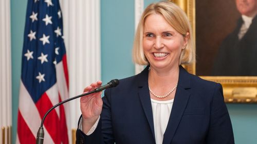 Noua ambasadoare a SUA în Ucraina i-a prezentat scrisorile de acreditare președintelui Zelenski