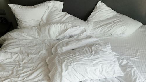 Cât de des îți schimbi lenjeria de pat? S-ar putea să îți dorești să o speli mai des