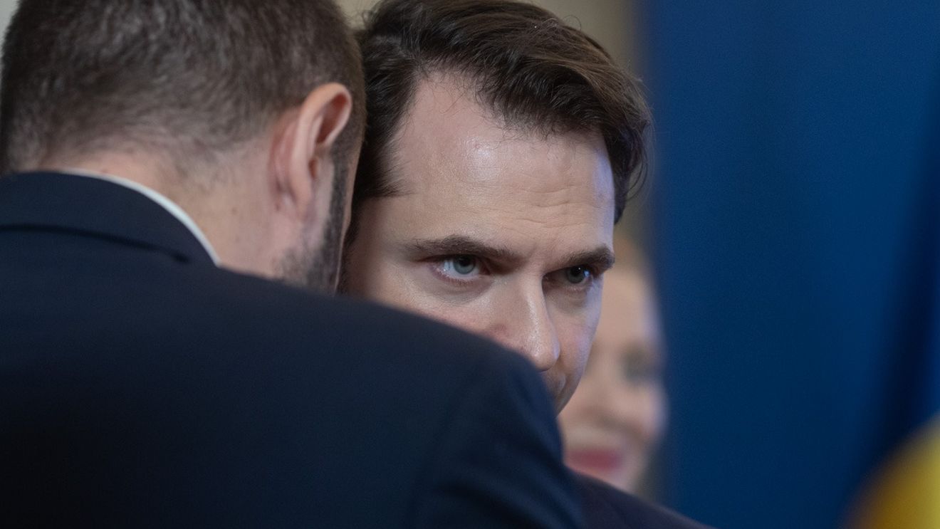 Sebastian Burduja și-a lansat neoficial candidatura pentru Primăria București cu un atac la Nicușor Dan. El a folosit ChatGPT pentru a-l critica pe primar, ignorând robotul ION pe care l-a susținut ca ministru PNL