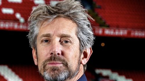 Fostul portar al lui Ajax și Manchester United, Van der Sar, a ieșit de la terapie intensivă