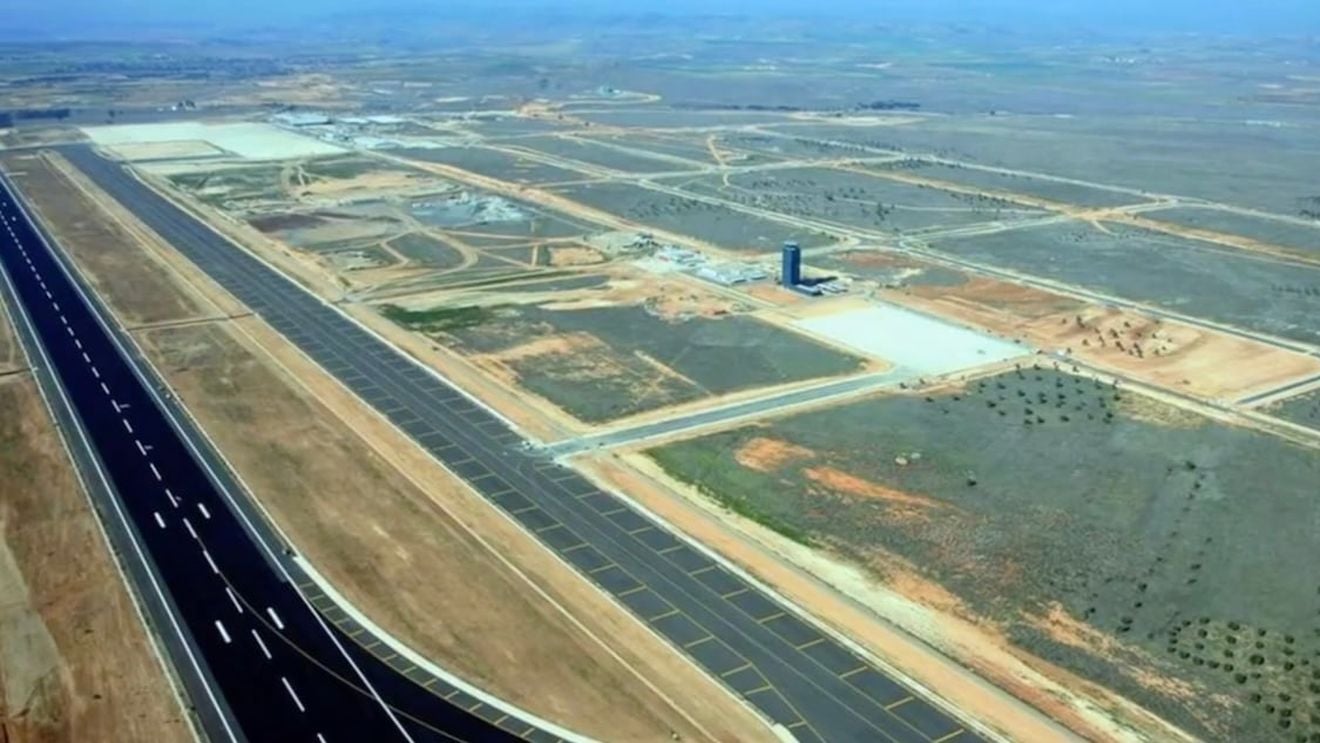 Un aeroport din Spania a costat 1,1 miliarde de euro și nu a avut niciun pasager / Chinezii au vrut să-l cumpere cu doar 10 mii de euro