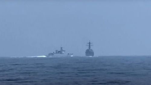 Strâmtoarea Taiwan: Un distrugător american a fost nevoit să reducă viteza, "pentru a evita o coliziune" cu o navă chineză care i-a tăiat brusc calea