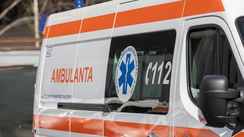 UPDATE Două fetiţe din Botoșani, în stare gravă după ce au fost rănite în urma unei explozii / Au fost transportate de urgență la București, cu un avion SMURD