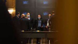 UPDATE Liberalii au votat cu majoritate conducerea rotativă, cu primul premier de la PNL/ Varianta lui Emil Boc, privind alte posibile nume de premieri liberali în afară de Florin Cîțu, nu a fost votată/ Boc, foarte dur în discuții cu Florin Cîțu