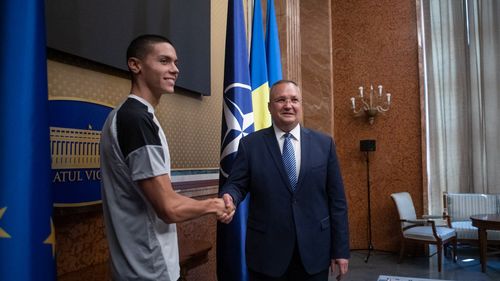 Guvernul aprobă hotărârea prin care David Popovici este premiat cu 1 milion de lei, pentru performanțele de la Budapesta