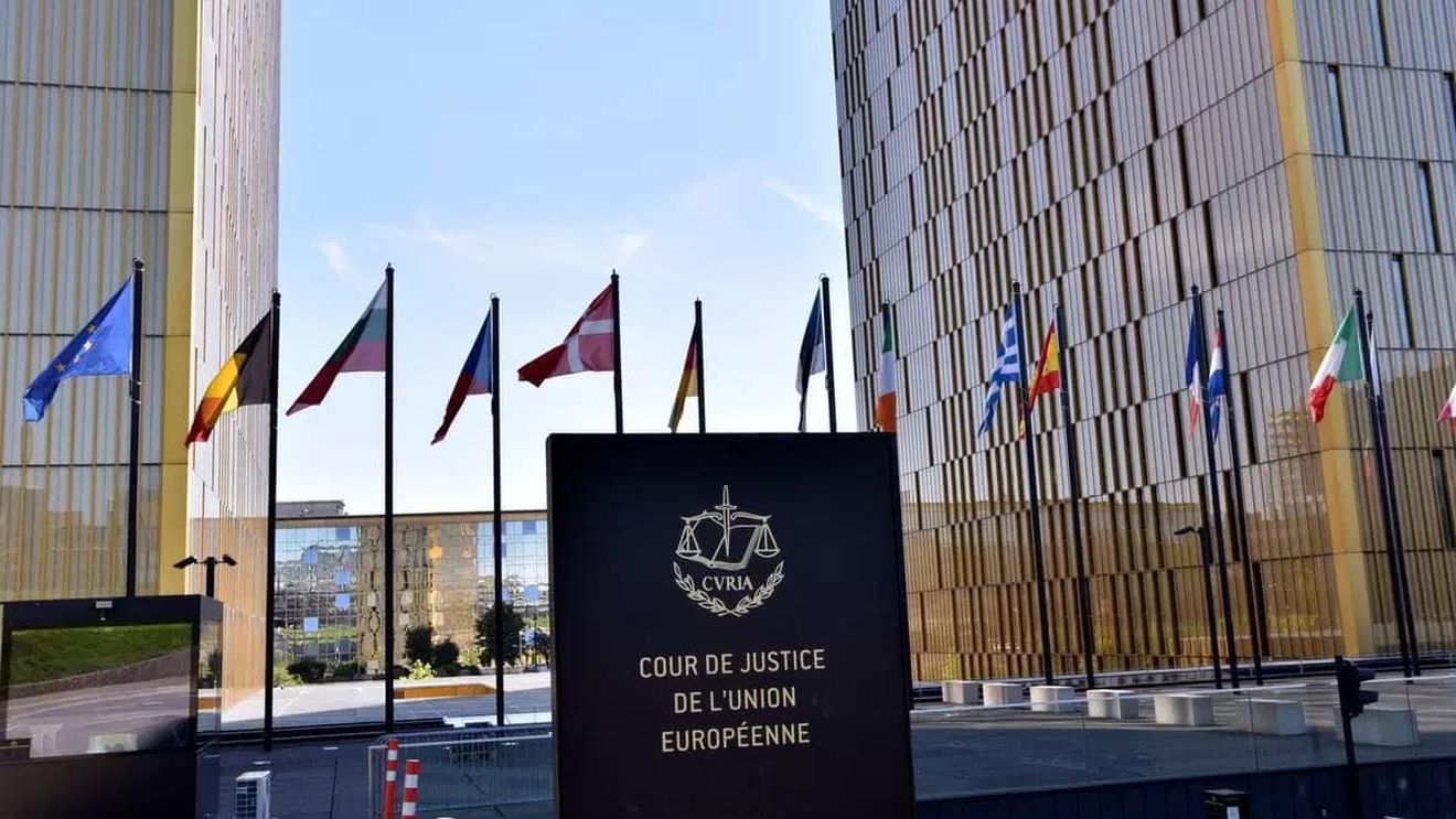 Premieră: Tribunalul Olt cere Curții Europene de Justiție să explice dacă România e obligată să respecte recomandările din MCV. Solicitarea a fost făcută de asociațiile magisraților