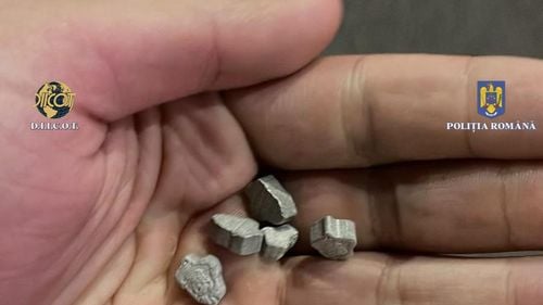 Droguri de mare risc la festivalul SAGA / DIICOT a reținut două persoane sub acuzația de trafic de droguri