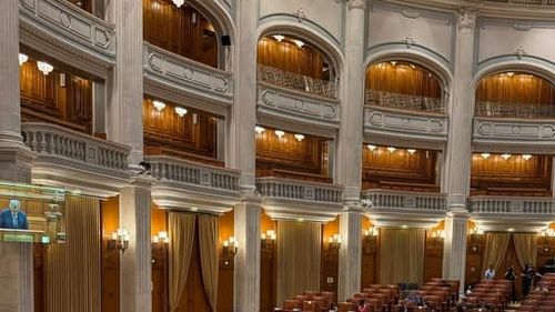 AUR atacă la CCR Legea privind plata pensiilor private: "Guvernul Bolojan fură pensiile românilor din pilonul II şi III"