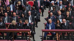 Trump şi Von der Leyen au avut o scurtă discuţie la Roma şi au convenit o întâlnire ulterioară