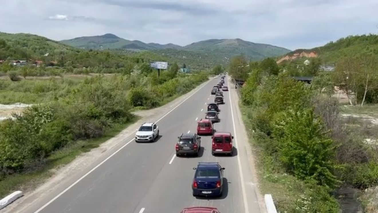 Trafic oprit pe DN 11, Covasna, şi DN 79A, Arad, în urma producerii a două accidente cu răniţi