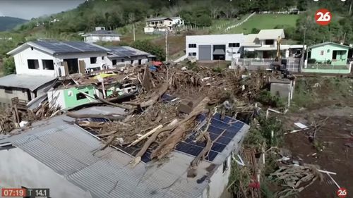 Nouă cetățeni români care se aflau pe insula Mayotte la momentul producerii ciclonului Chido au fost evacuați la bordul unei aeronave aparținând forțelor aeriene franceze