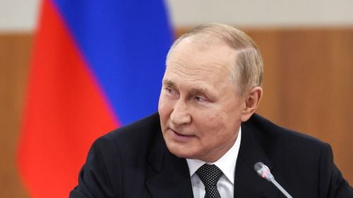 Fără nicio dovadă, Vladimir Putin afirmă că SUA se află în spatele "haosului mortal" din Orientul Mijlociu / Președintele rus acuză Ucraina și serviciile secrete occidentale pentru atacul antisemit de pe aeroportul din Daghestan