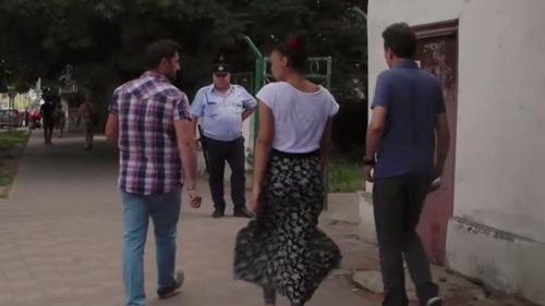 ”Trafic de minori în Paris”, un documentar despre rețelele de hoți din România care operează în capitala Franței/ Aproape 1 milion de euro transferați în România prin intermediul a 38 de familii