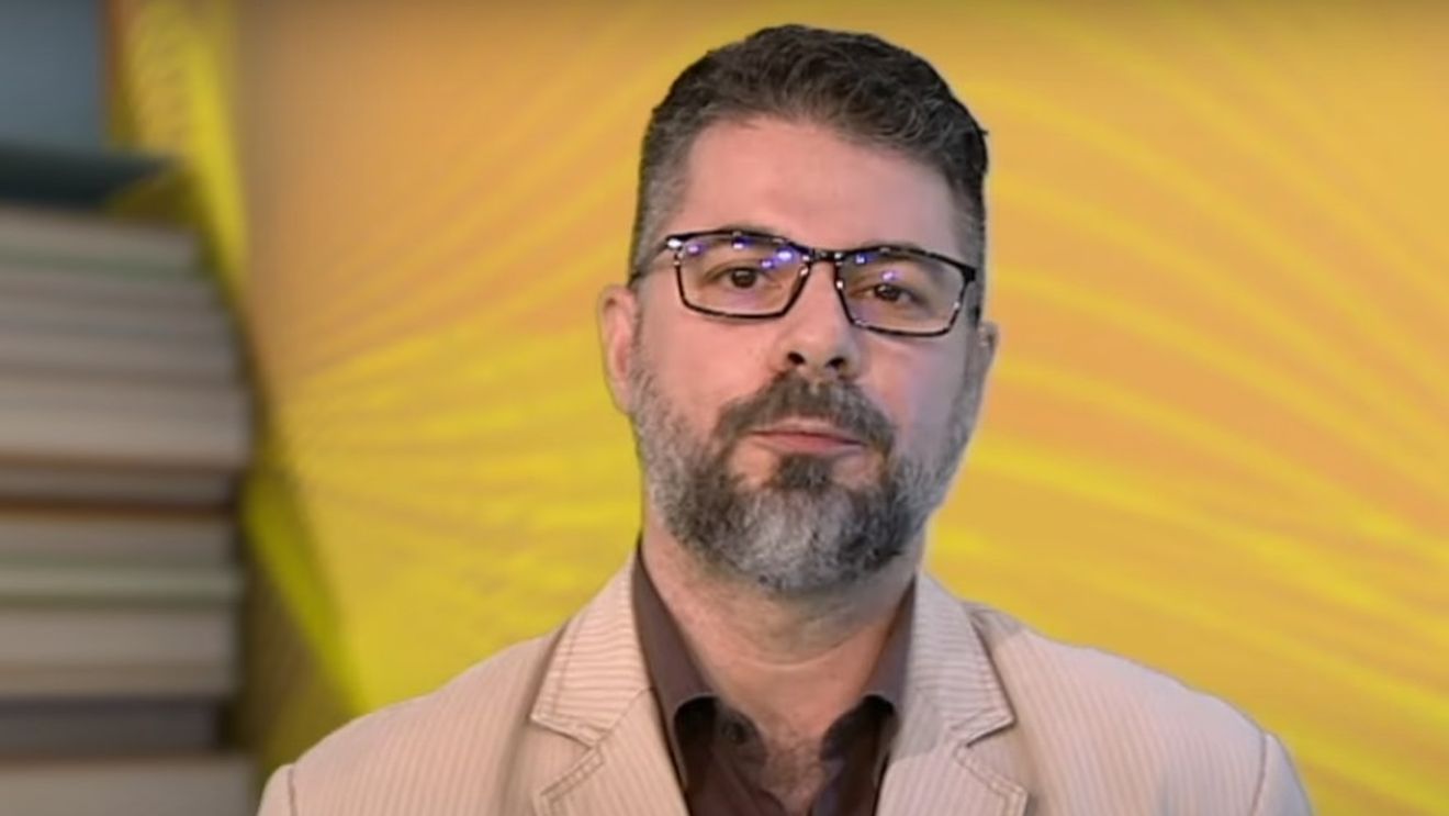 Edupedu.ro: Profesorul Sorin Spineanu-Dobrotă, trimis în judecată pentru viol și agresiune sexuală față de elevi, lucrează în continuare la Ministerul Educației / Se întoarce să predea la „Sfântul Sava” - surse