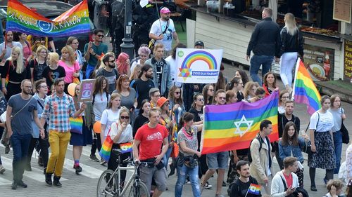 Noua coaliție guvernamentală din Polonia își prezintă planurile de a legaliza uniunile între persoane de același sex