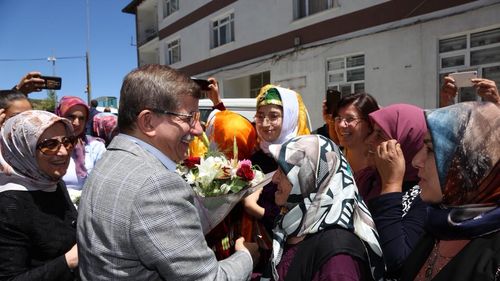 Erdogan, atacat dur de foștii aliați. Fostul premier Davutoglu anunță crearea unui nou partid. Și fostul președinte Gul s-a distanțat de președintele Turciei