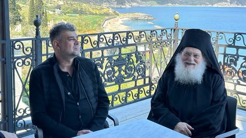 Ciolacu: Am petrecut câteva zile pe Sfântul Munte Athos pentru a mă ruga pentru sănătatea noastră și a tuturor semenilor noștri. La mulți ani militarilor din Forțele Terestre ale Armatei României și celor care poartă numele Gheorghe