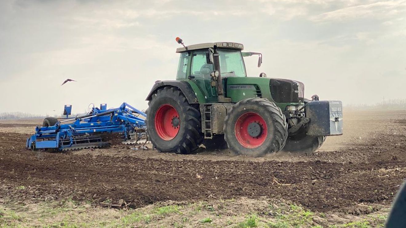 Sindicatul Fermierilor Patrioți își asumă protestul fermierilor. Președintele organizației: Vin cu 50 de tractoare spre București / Claudiu Târziu (AUR): Nu suntem implicați în organizarea protestelor, dar susținem revendicările oamenilor