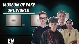 VIDEO La expoziția „Museum of fakes”, liceenii au putut depista fake news și dezinformarea cu un joc interactiv dezvoltat de o echipă de programatori din Austria