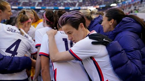 Fotbal feminin: Campioanele mondiale americane, înfrânte pe terenul salarial